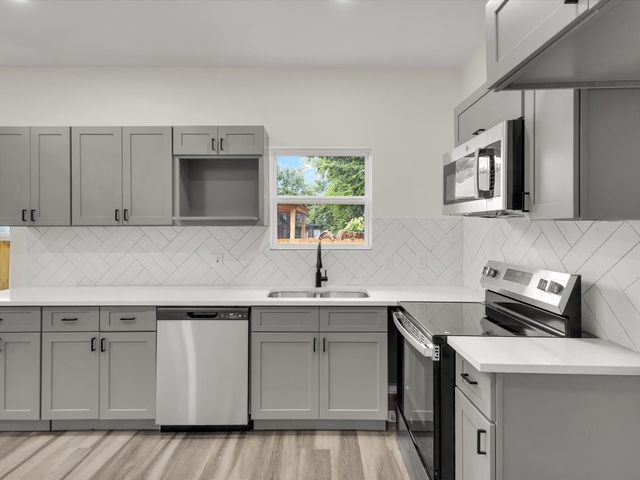 3526 Elsie Faye Heggins Street, Dallas, TX 75210