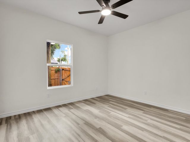 3526 Elsie Faye Heggins Street, Dallas, TX 75210