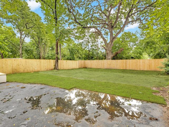 3526 Elsie Faye Heggins Street, Dallas, TX 75210