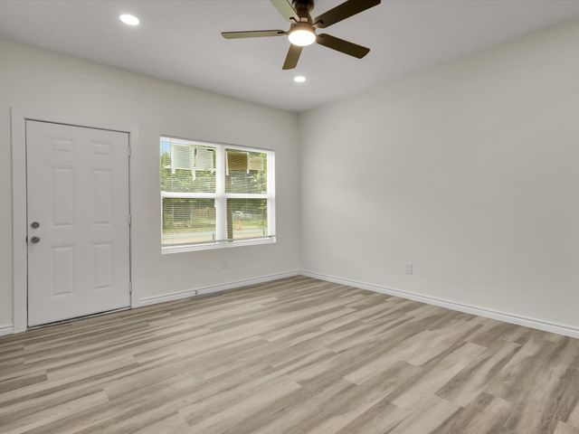 3526 Elsie Faye Heggins Street, Dallas, TX 75210