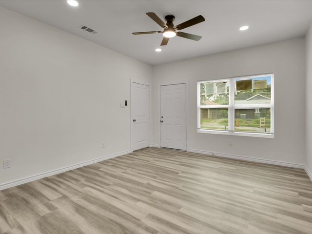 3526 Elsie Faye Heggins Street, Dallas, TX 75210