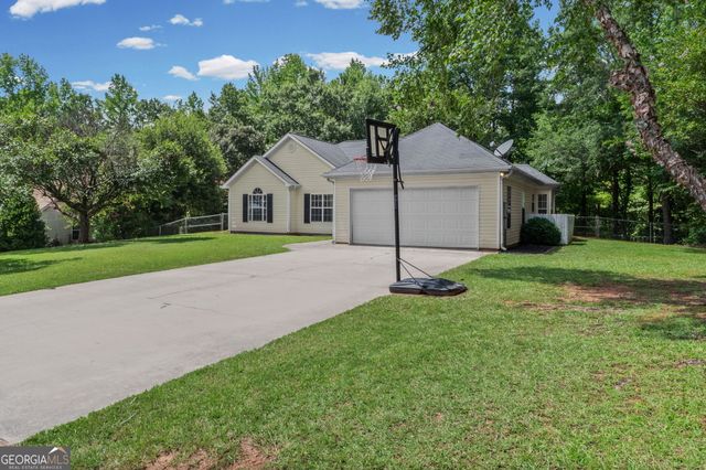 120 Hemlock Drive, Newnan, GA 30263