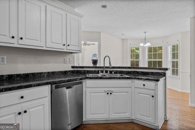120 Hemlock Drive, Newnan, GA 30263