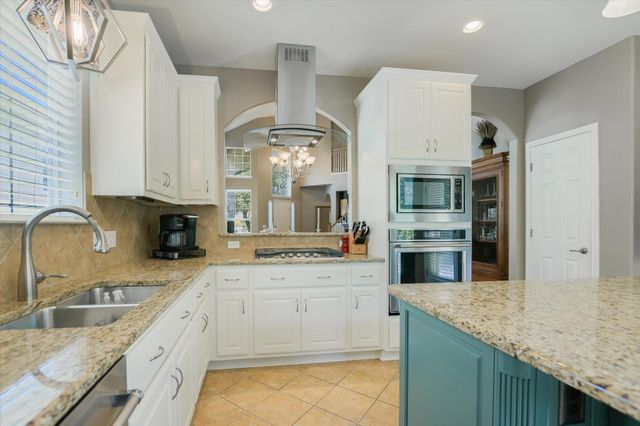 7901 Southwest PKWY 40, Austin, TX 78735