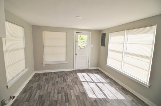 3427 Kinmore Street, Dallas, TX 75223