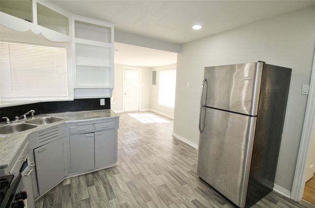 3427 Kinmore Street, Dallas, TX 75223