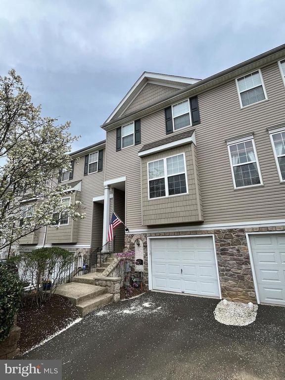 473 FORT HILL CIR, Fort Washington, PA 19034