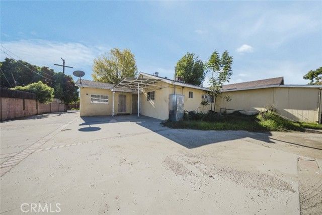 14305 Osborne Street, Panorama City (los Angeles), CA 91402