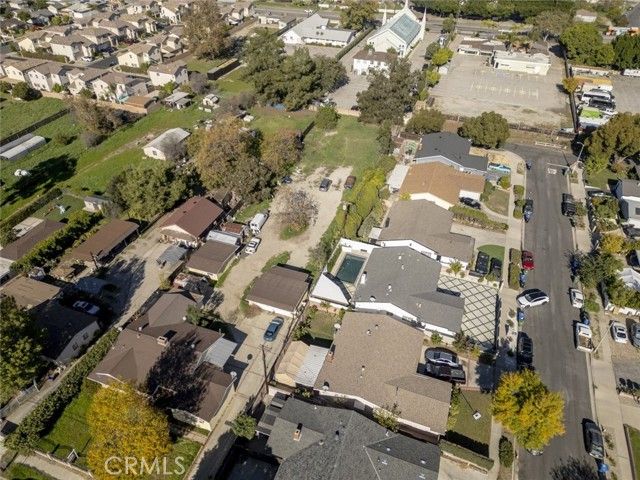 14305 Osborne Street, Panorama City (los Angeles), CA 91402