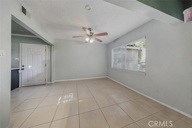 14305 Osborne Street, Panorama City (los Angeles), CA 91402