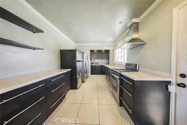 14305 Osborne Street, Panorama City (los Angeles), CA 91402