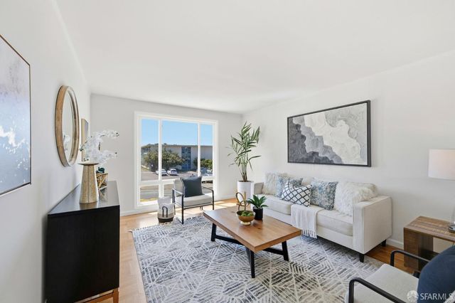 3018 Ortega Street, San Francisco, CA 94122