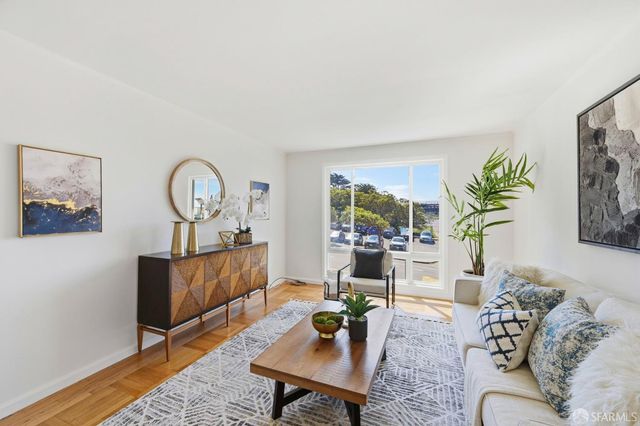 3018 Ortega Street, San Francisco, CA 94122