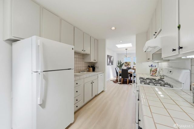 3018 Ortega Street, San Francisco, CA 94122