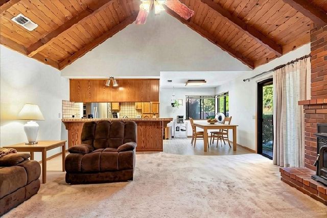 909 El Rancho Ct, Roseville, CA 95661