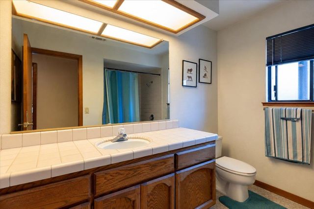 909 El Rancho Ct, Roseville, CA 95661