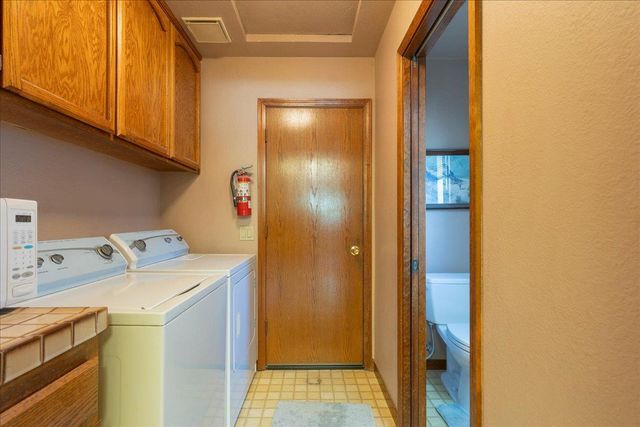 909 El Rancho Ct, Roseville, CA 95661