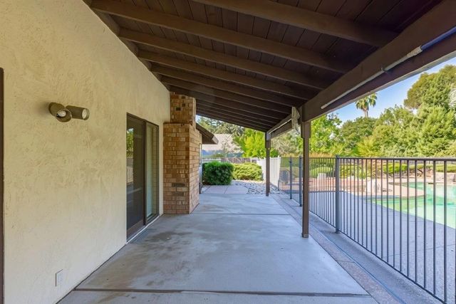 909 El Rancho Ct, Roseville, CA 95661