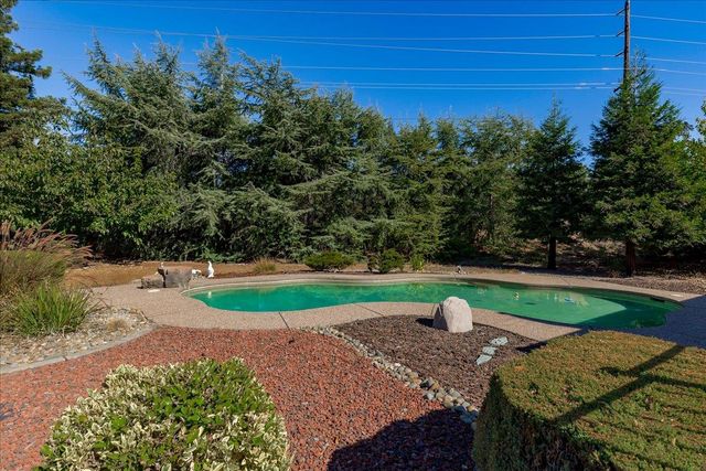 909 El Rancho Ct, Roseville, CA 95661