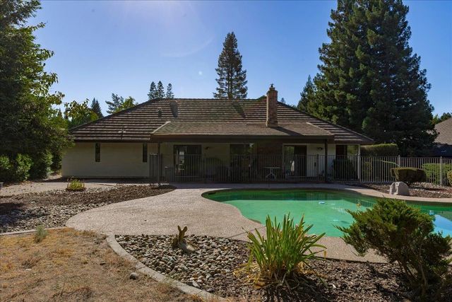 909 El Rancho Ct, Roseville, CA 95661