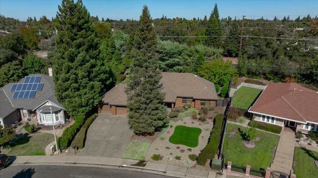 909 El Rancho Ct, Roseville, CA 95661