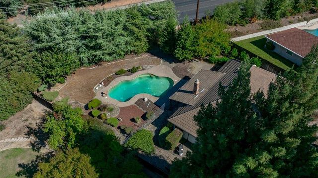 909 El Rancho Ct, Roseville, CA 95661