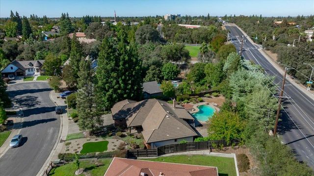 909 El Rancho Ct, Roseville, CA 95661