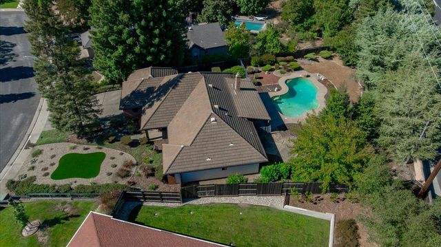 909 El Rancho Ct, Roseville, CA 95661