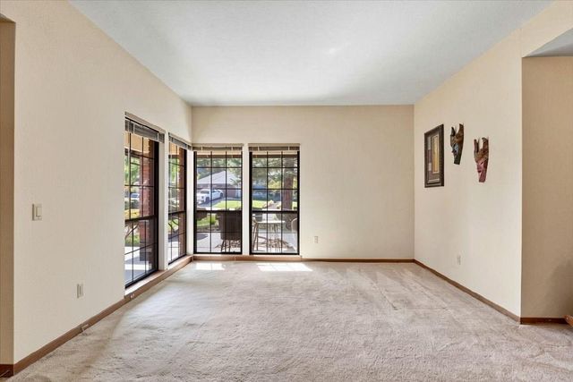 909 El Rancho Ct, Roseville, CA 95661