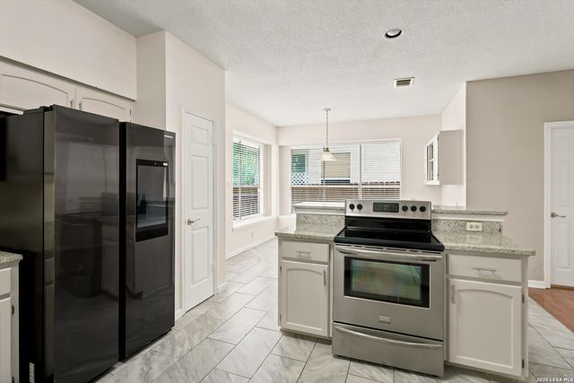 8814 Lost Woods, San Antonio, TX 78240