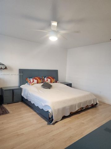 11960 NE 19th Dr 10, North Miami, FL 33181