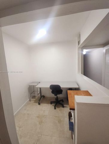 11960 NE 19th Dr 10, North Miami, FL 33181