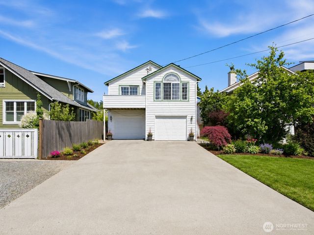 512 N 104th Street, Seattle, WA 98133