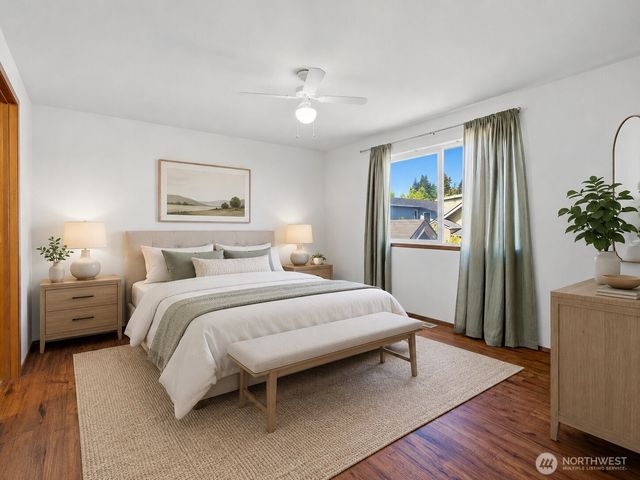 512 N 104th Street, Seattle, WA 98133