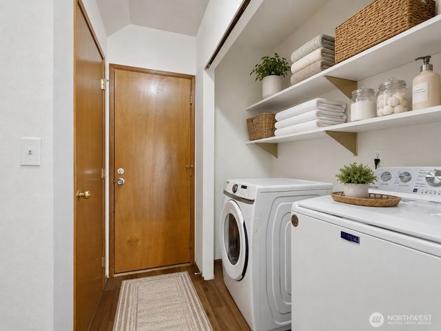512 N 104th Street, Seattle, WA 98133