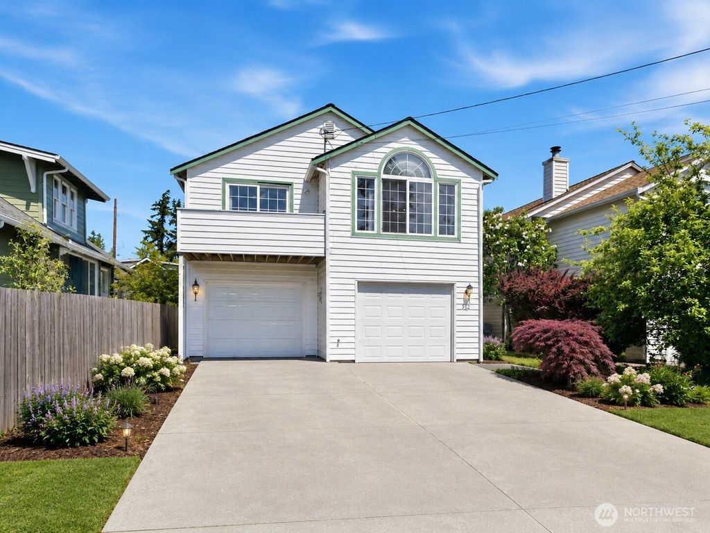 512 N 104th Street, Seattle, WA 98133