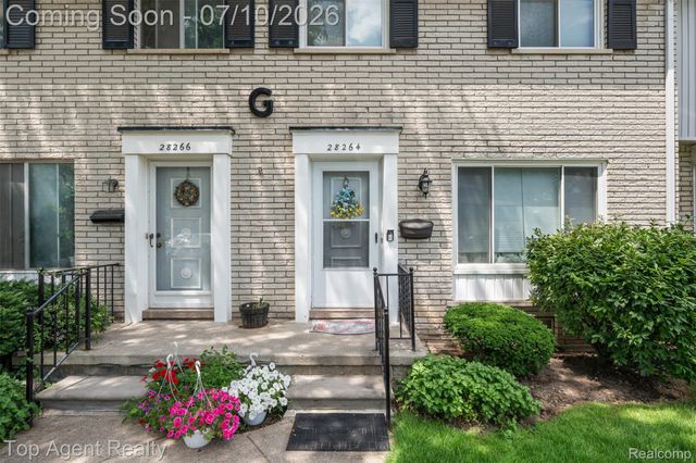 28264 Universal Drive 82, Warren, MI 48092