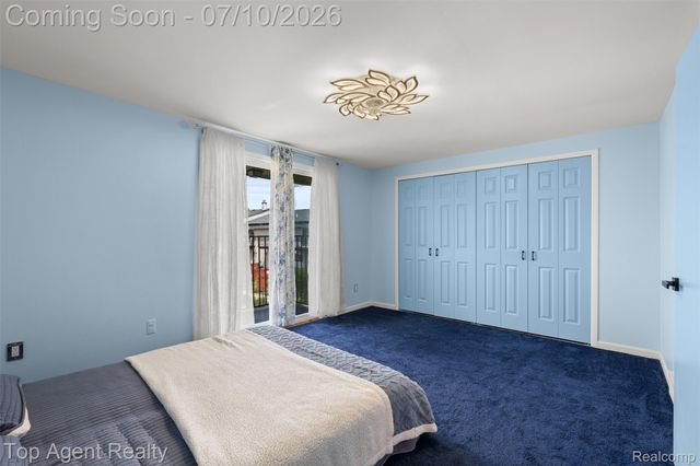 28264 Universal Drive 82, Warren, MI 48092