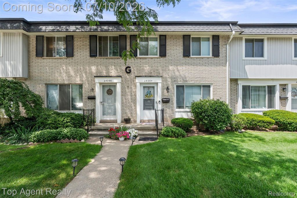 28264 Universal Drive 82, Warren, MI 48092