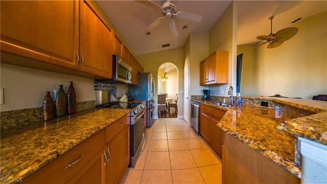 5626 Cape Harbour DR 202, Cape Coral, FL 33914