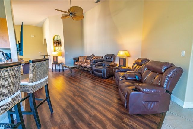 5626 Cape Harbour DR 202, Cape Coral, FL 33914