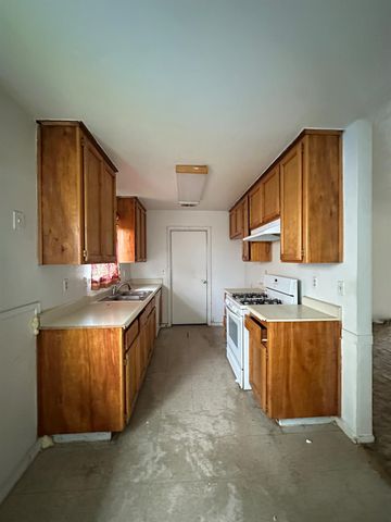 27428 Georgia Avenue, Madera, CA 93637