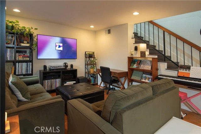 20807 Roscoe Boulevard 12, Winnetka (los Angeles), CA 91306