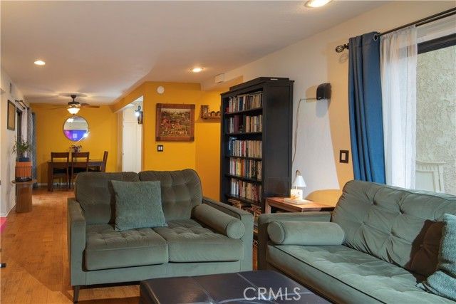 20807 Roscoe Boulevard 12, Winnetka (los Angeles), CA 91306