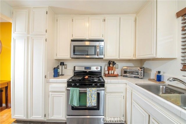 20807 Roscoe Boulevard 12, Winnetka (los Angeles), CA 91306