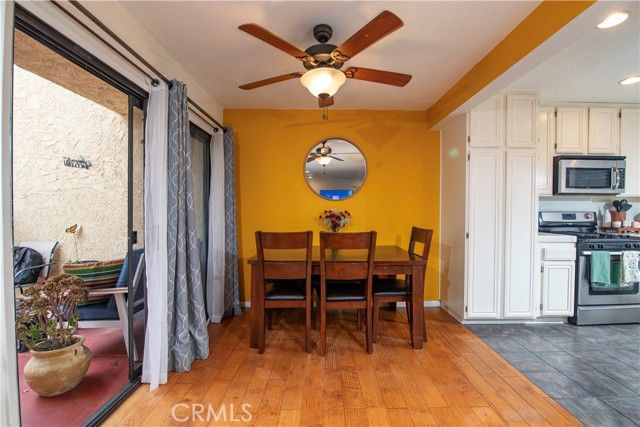 20807 Roscoe Boulevard 12, Winnetka (los Angeles), CA 91306