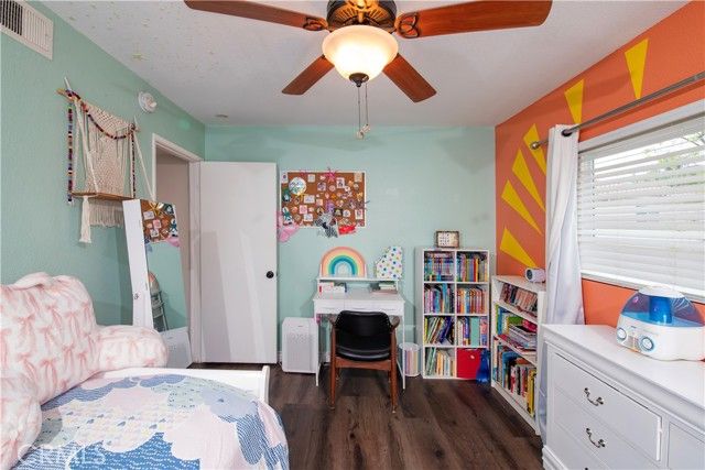 20807 Roscoe Boulevard 12, Winnetka (los Angeles), CA 91306