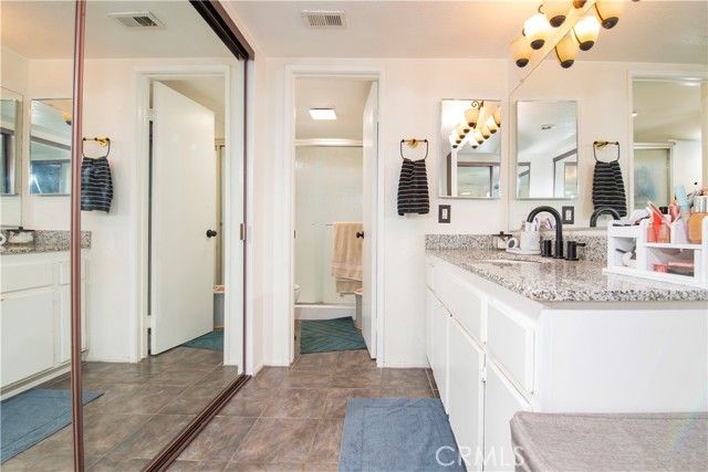 20807 Roscoe Boulevard 12, Winnetka (los Angeles), CA 91306