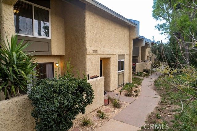 20807 Roscoe Boulevard 12, Winnetka (los Angeles), CA 91306