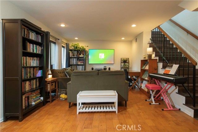 20807 Roscoe Boulevard 12, Winnetka (los Angeles), CA 91306